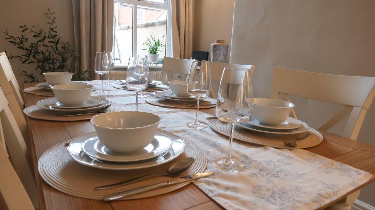 Luxury Living Outside The City Walls - Sleeps Six! Chester Exteriér fotografie