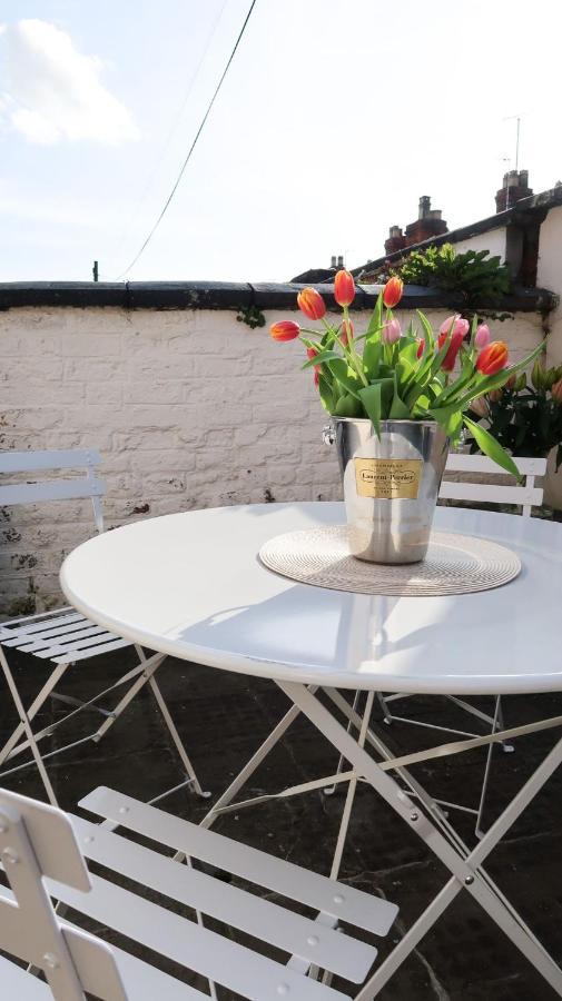 Luxury Living Outside The City Walls - Sleeps Six! Chester Exteriér fotografie