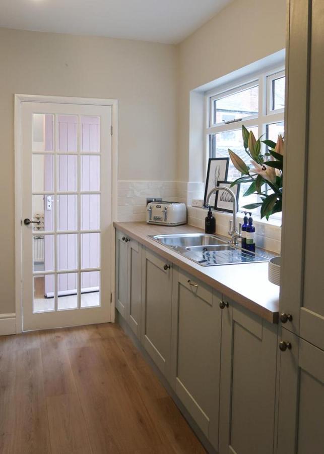 Luxury Living Outside The City Walls - Sleeps Six! Chester Exteriér fotografie